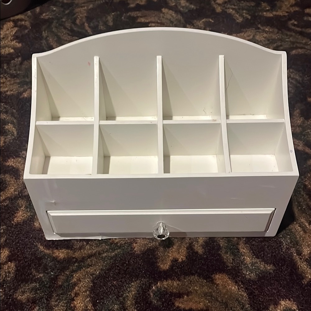 Pottery Barn Teen White Makeup Organizer with Elegant Design